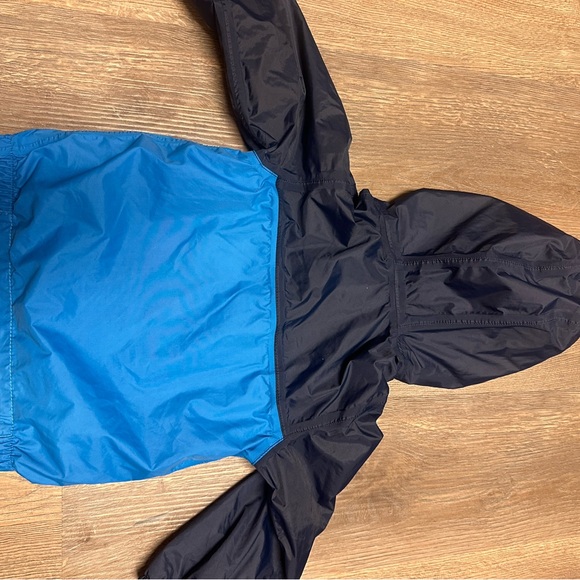 The North Face Navy and Light Blue rain Jacket - Picture 2 of 3